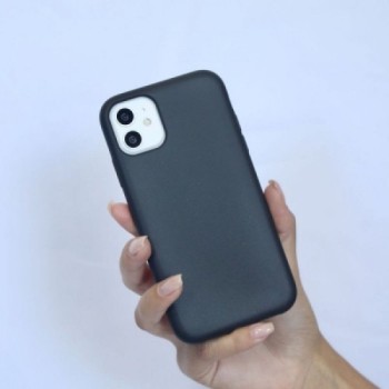 Coque iPhone 13 Pro Biodegradable Noire Just Green        